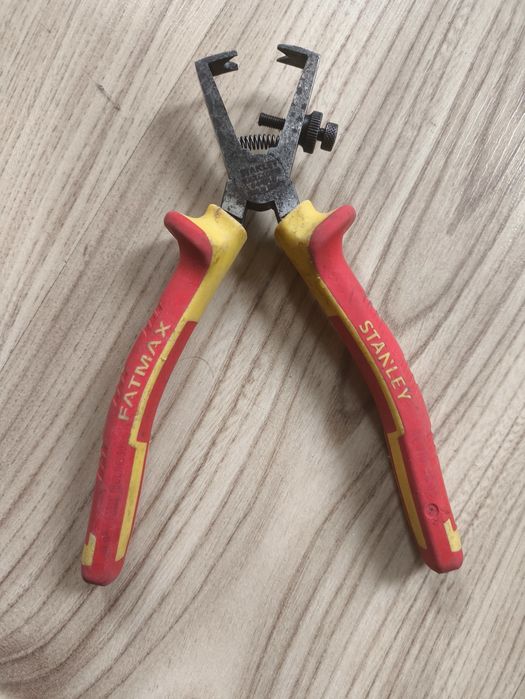 Клещи за електро техници за работа до 1000V