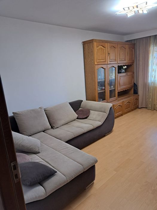 Închiriez apartament 2 camere decomandate – B-dul Corneliu Coposu (Zona Obcini / Spital)
