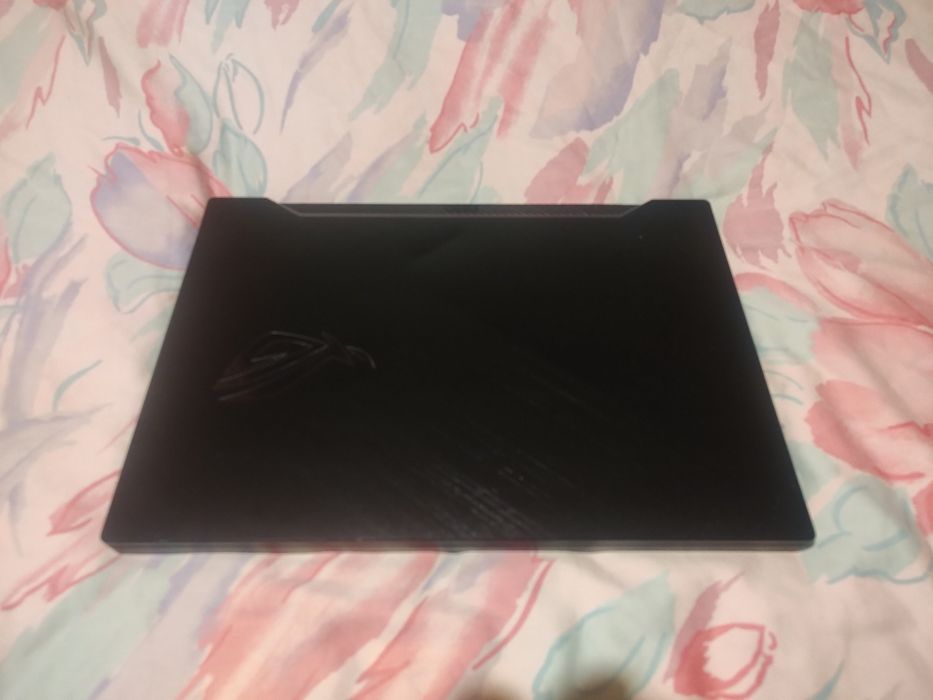 Vând laptop gaming asus rog,ryzen 7, gtx 1660 6gb.