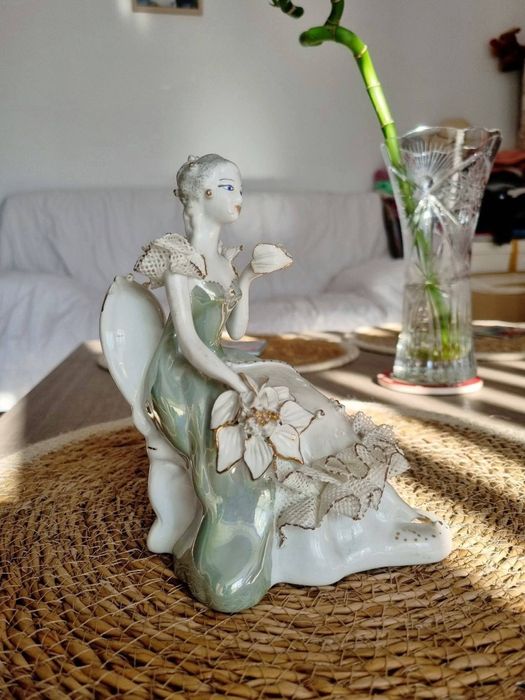 Bibelouri vechi impecabile