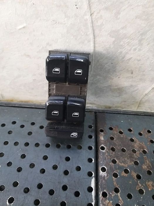 Butoane geamuri electrice dreapta fata audi a4 b8 8k 8k0959851d