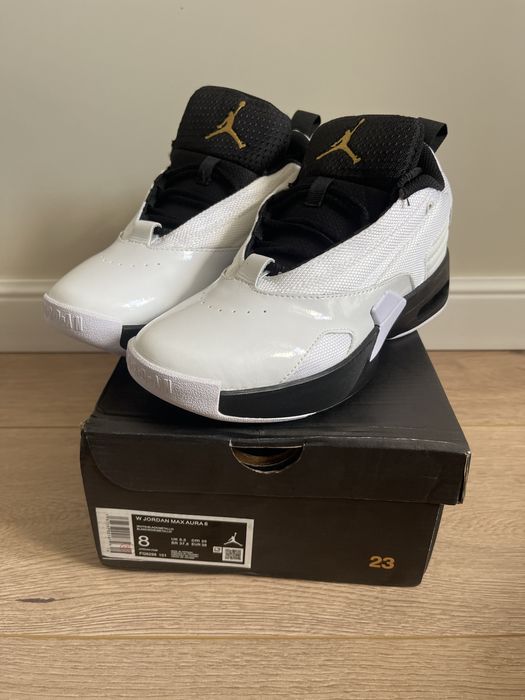 Nike jordan max aura 6