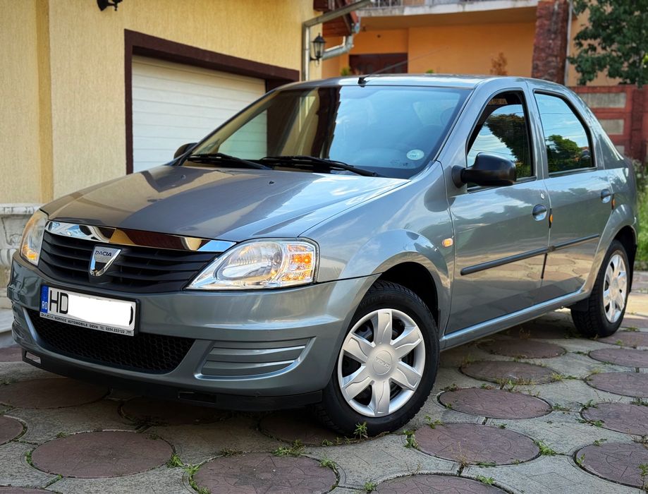 Vand Dacia Logan,10/2011, 74000 de km,unic proprietar de la starea de NOU!