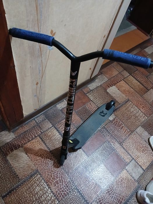 Самокат Reaction