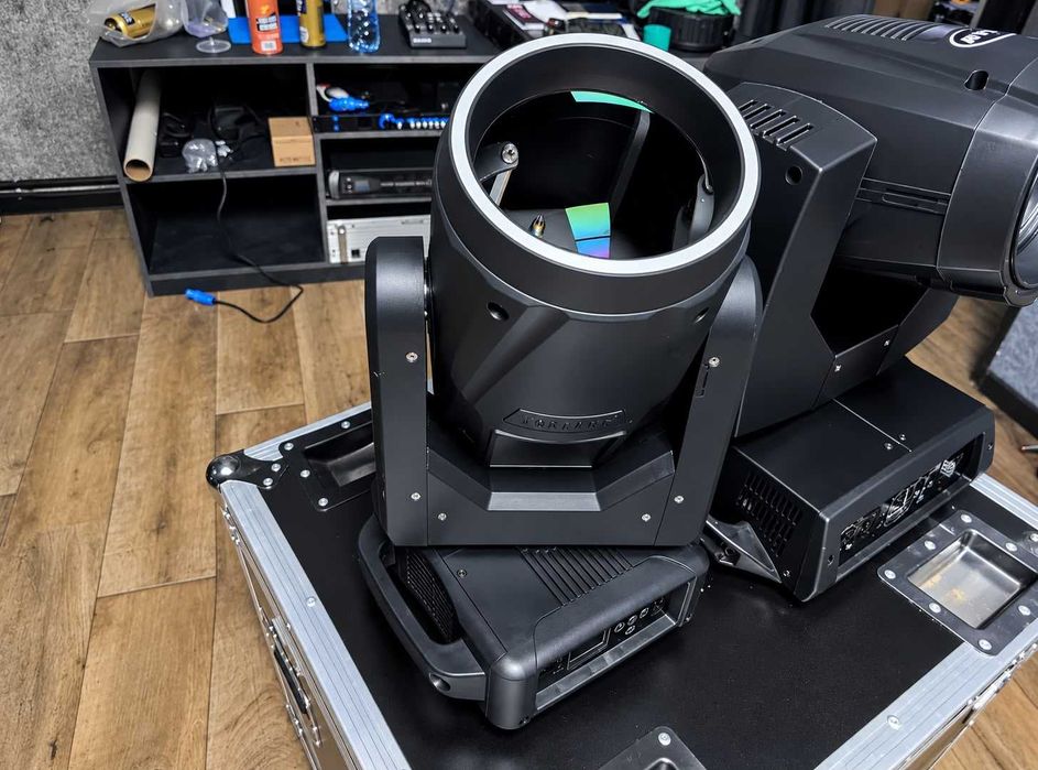 Beam 280 — профессиональный световой прибор