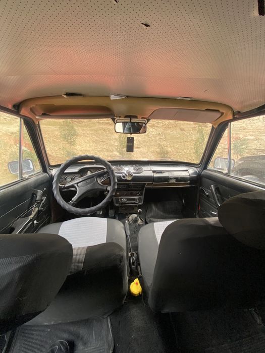 Vaz2106 sotiladi srochna yuradigan mowin aybi yoq