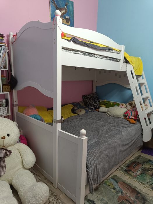 Двухъярусная кровать с ящиками