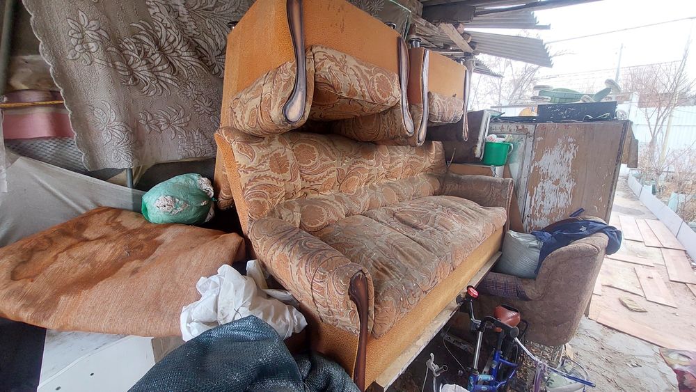 Диван,кресло б/у