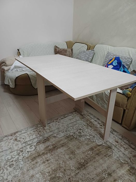 vand masa extensibila aproape noua