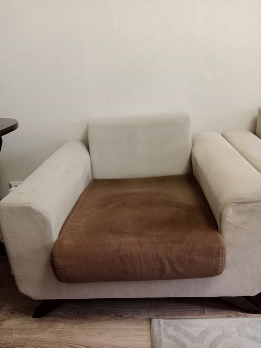 Диван в хорошем состояний