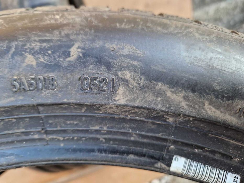2 Pirelli R19 255/45 Летни гуми  DOT0521
