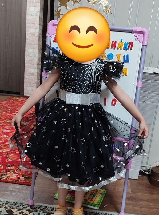 Продам платье на 5-6 лет