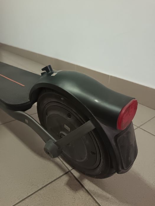 Vând trotineta Xiaomi