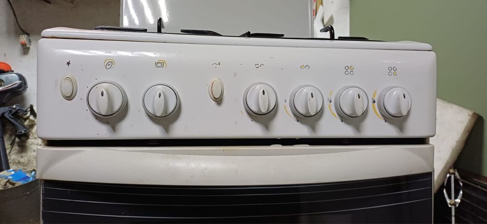 Газовая плита Indesit