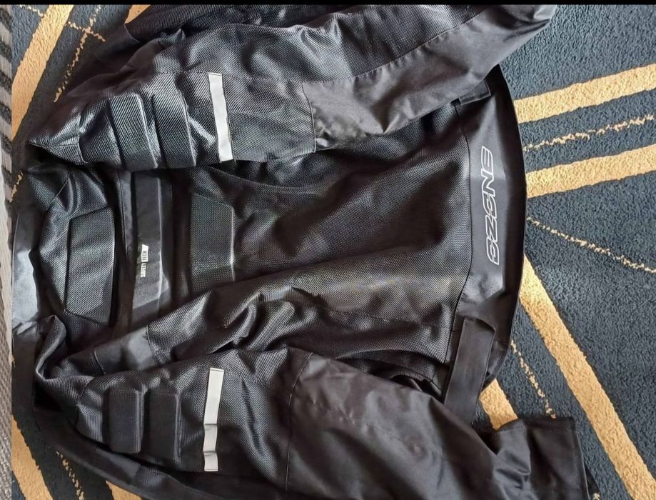 Vând geacă moto,textila ozone marimea XS