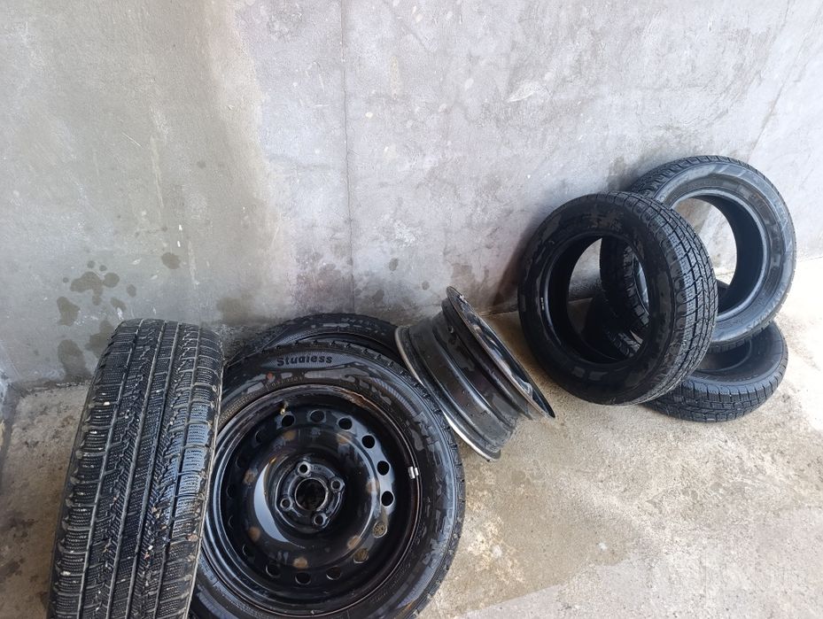 Балон сотилади 195/60R15.  1.65/70R14