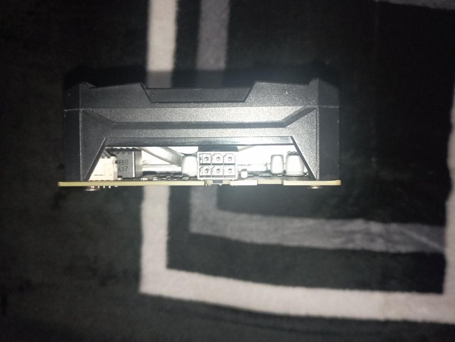 Placă video AMD Radeon R7 370 SAPPHIRE Nitro DEFECTA!!