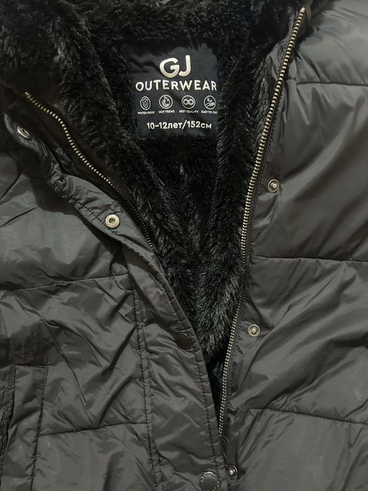 Продам куртку на девочку