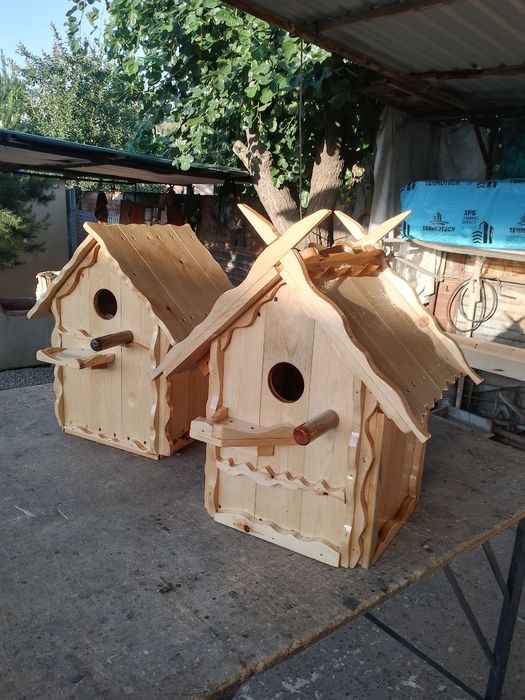 Скворечники, песочницы. Дерево