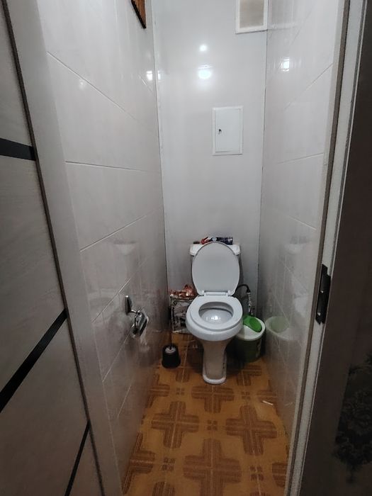 Уй сотилади 4хона