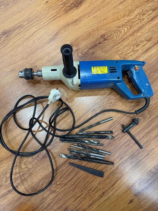 Продаётся  ручная электрическая дрель