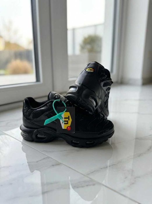 Adidasi NIKE Tn Triple Black - Full Box - Calitate PREMIUM