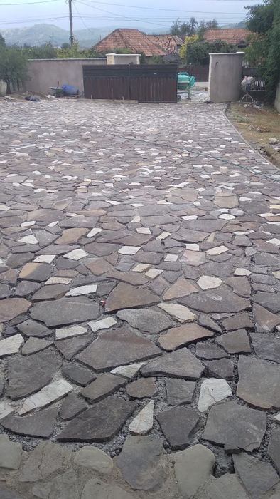 Vând piatra naturala de munte 100%