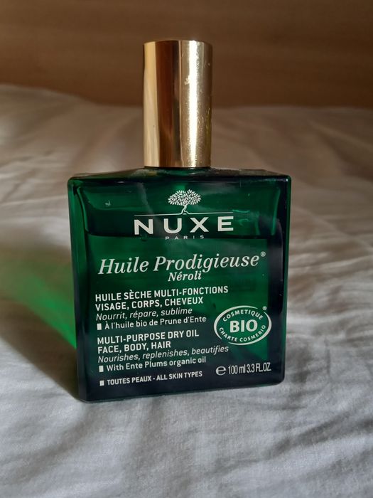 Продукти за къдрава коса и олио Nuxe