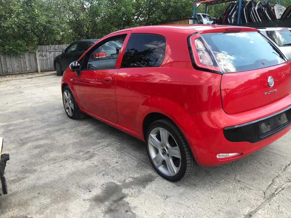 Dezmembram Fiat Punto EVO