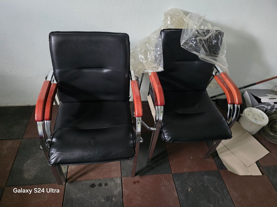 Кожени столове 4бр