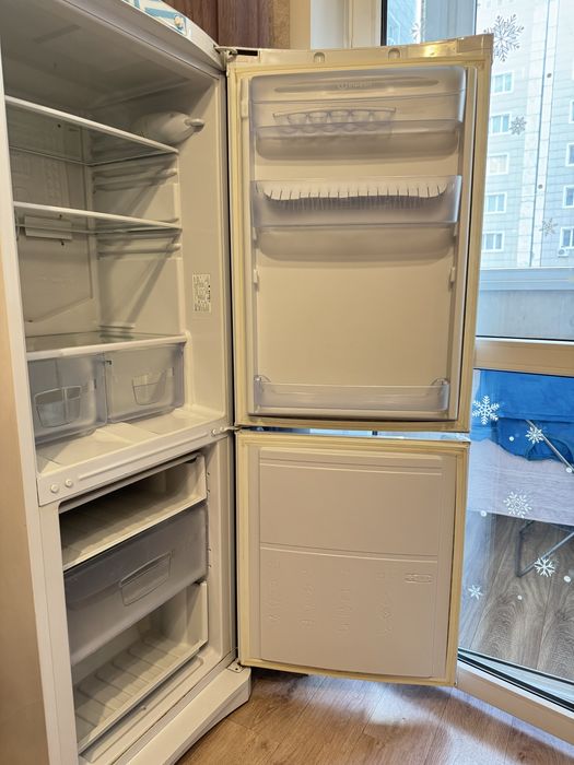 Холодильник INDESIT