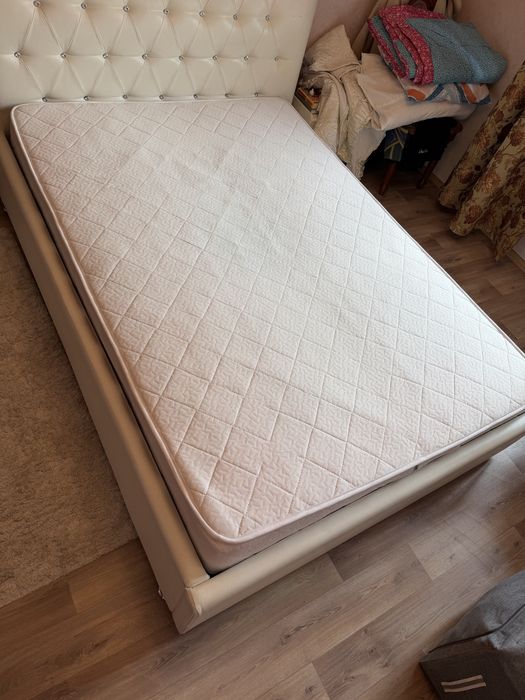 Продается кровать