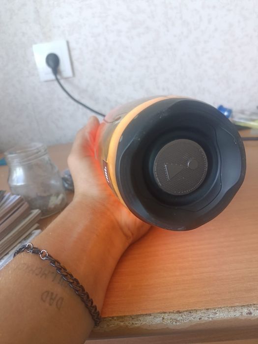 Продам колонку JBL оригинал