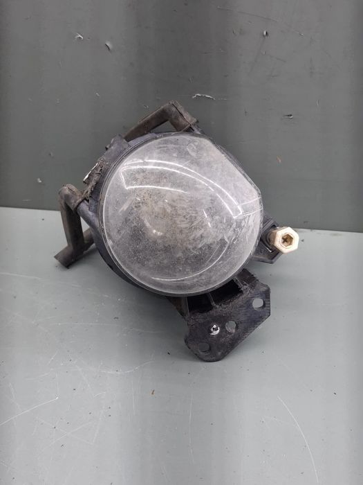 Proiector dreapta 6 920 704 BMW Seria 3 2002 320d MT (150hp)