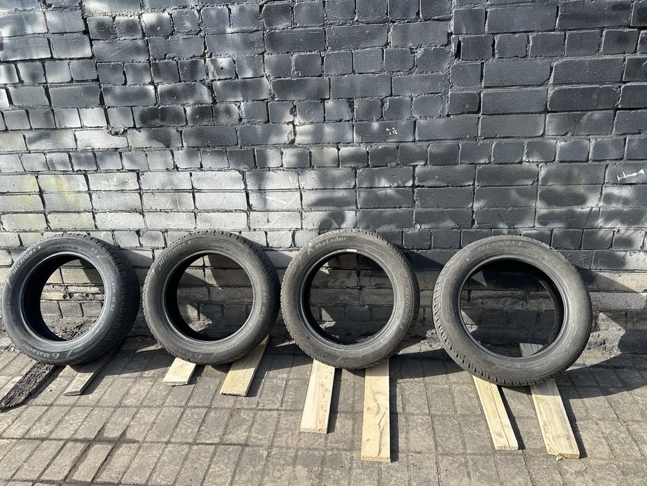 Продам шины 195/55 R16 летние