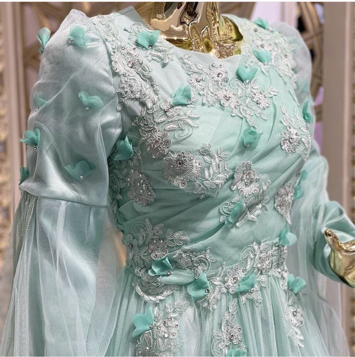 Продается вечернее платье-ансамбль