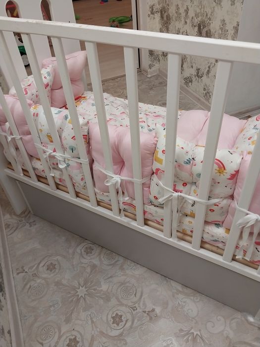 Детская кроватка