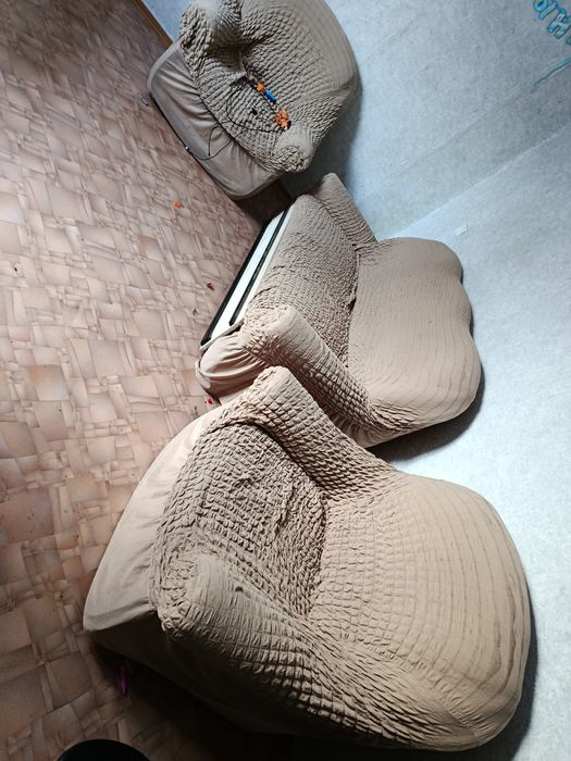 Диван и два кресла