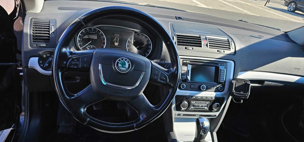SKODA Octavia 2010 — imagine 4