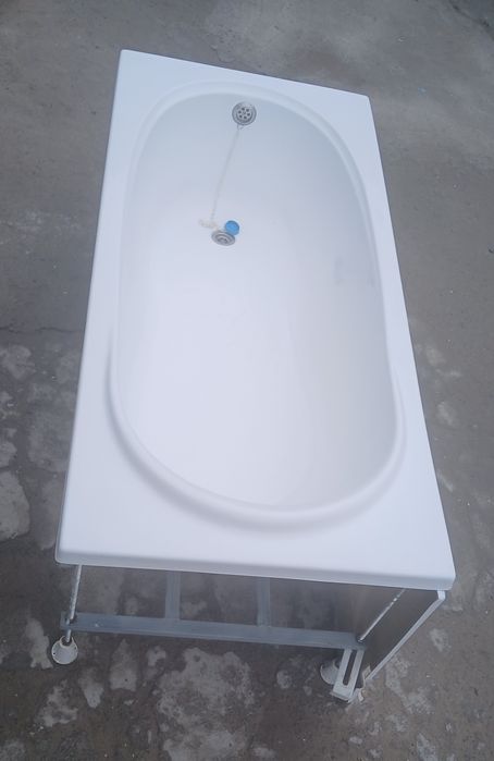Б/у акрил ванна сотилади. 150х70 см.