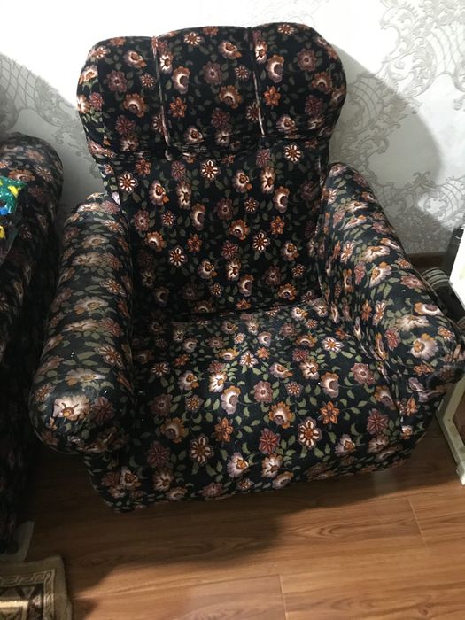 Диван два кресло