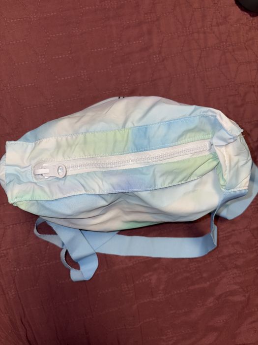 Ветровка раничка