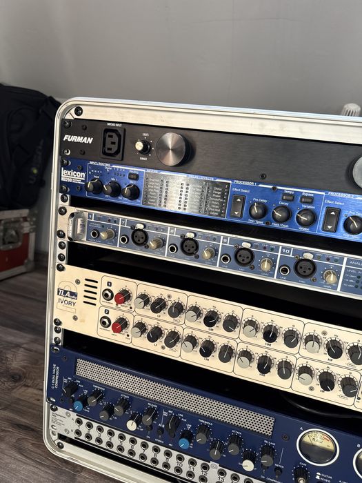 RACK CU RME Fireface 800 , Compresie, Eq….