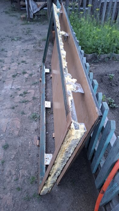 Продам железную дверь