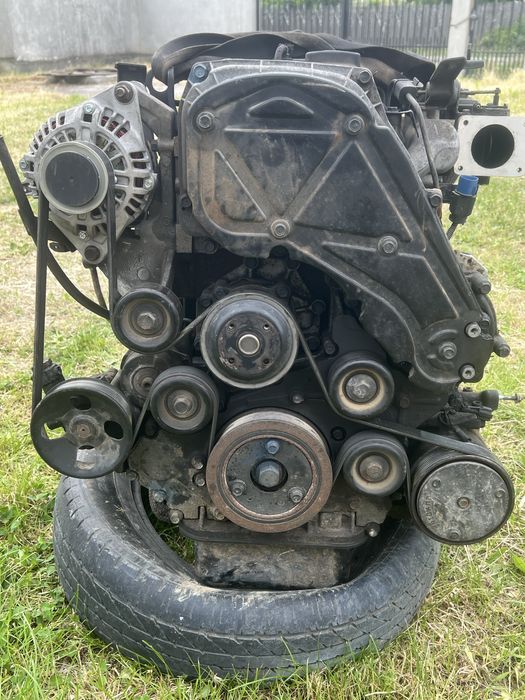 Vînd kia sorento 2,5  140 cp 4/4