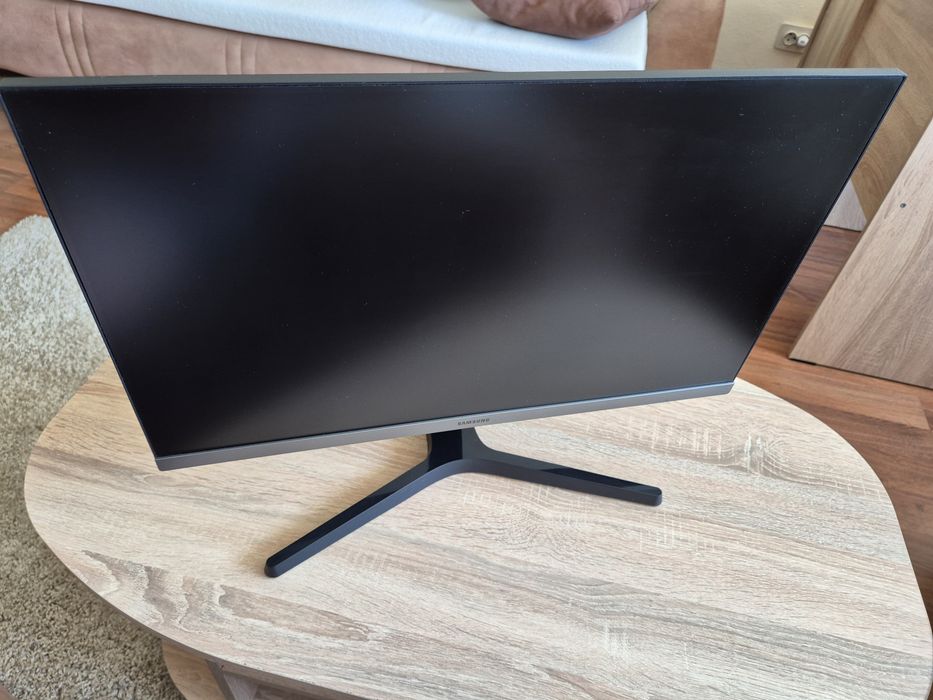 Samsung monitor plat 23.8 inch Full HD
