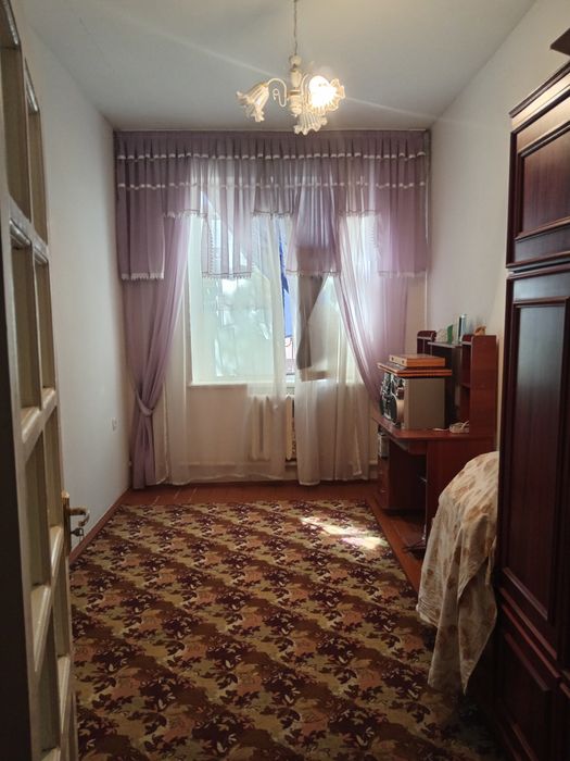 Хазора коттедж ховли сотилади