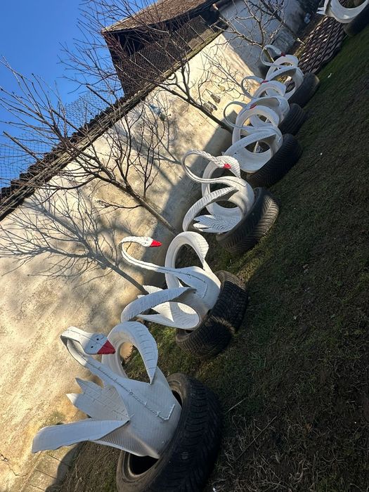 Ornament grădină lebede cauciuc