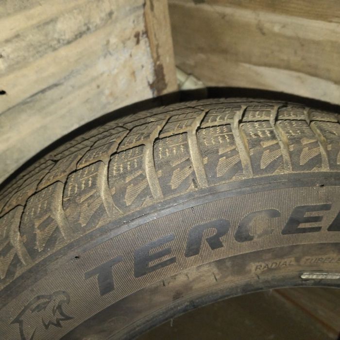 Покрышка зимний 2 штук