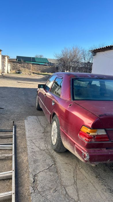 Мерседес бенс 124